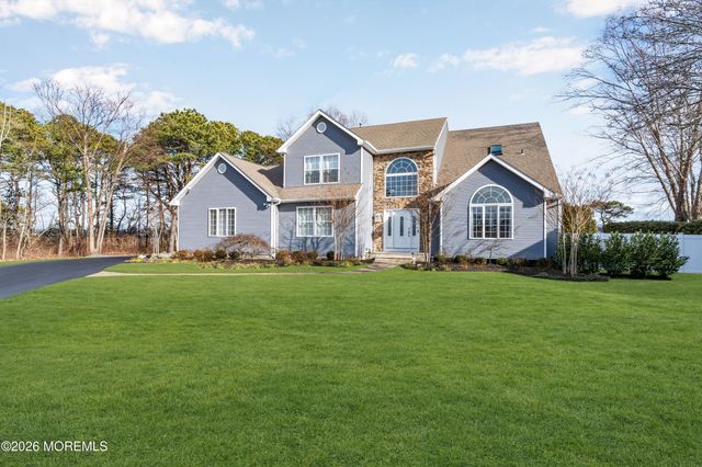 107 Waters Edge Court, Brick, NJ 08724