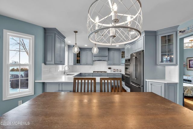 107 Waters Edge Court, Brick, NJ 08724