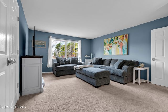 107 Waters Edge Court, Brick, NJ 08724