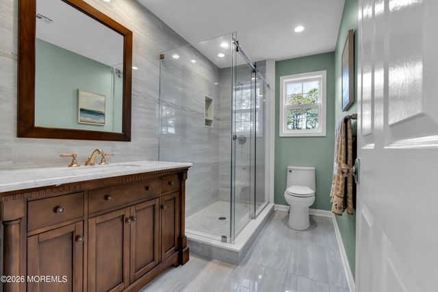 107 Waters Edge Court, Brick, NJ 08724