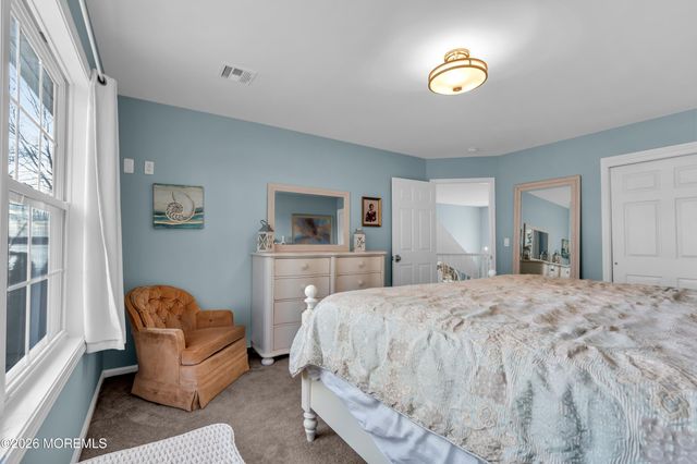 107 Waters Edge Court, Brick, NJ 08724