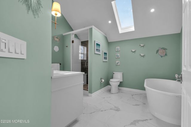 107 Waters Edge Court, Brick, NJ 08724