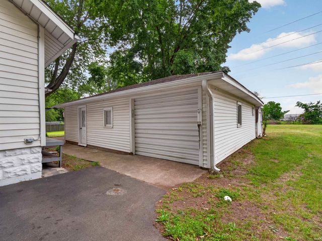 915 W Ensley Avenue, Auburn, IN 46706