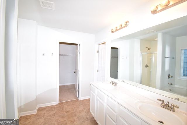 74 Newnan Lakes Drive, Newnan, GA 30263