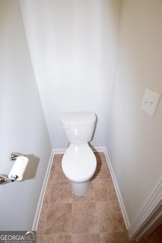 74 Newnan Lakes Drive, Newnan, GA 30263