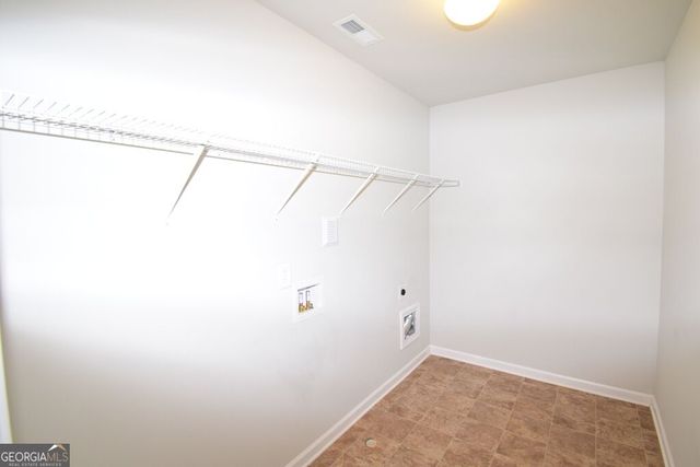 74 Newnan Lakes Drive, Newnan, GA 30263