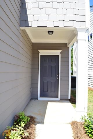 74 Newnan Lakes Drive, Newnan, GA 30263