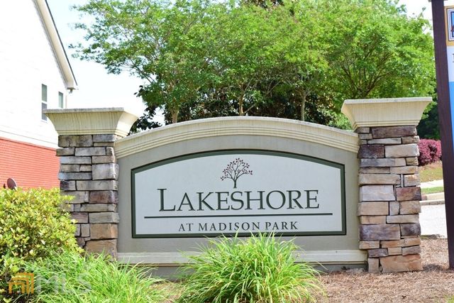 74 Newnan Lakes Drive, Newnan, GA 30263