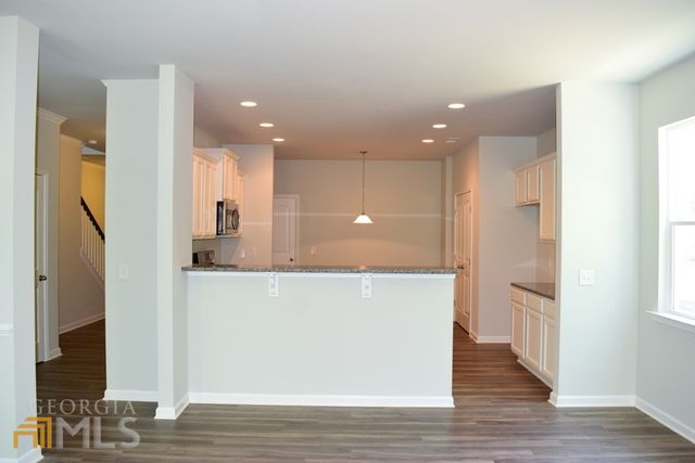 74 Newnan Lakes Drive, Newnan, GA 30263
