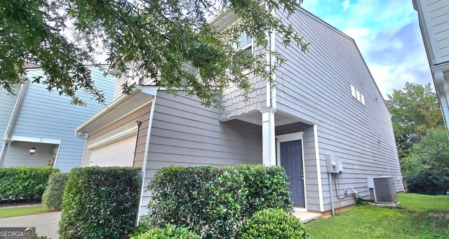 74 Newnan Lakes Drive, Newnan, GA 30263