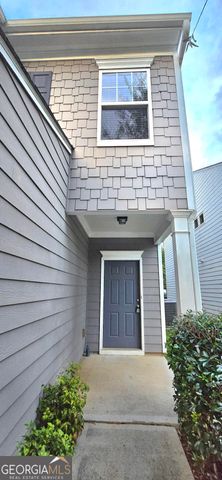 74 Newnan Lakes Drive, Newnan, GA 30263