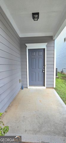 74 Newnan Lakes Drive, Newnan, GA 30263