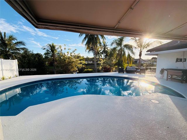 2814 SW 13th Dr, Deerfield Beach, FL 33442