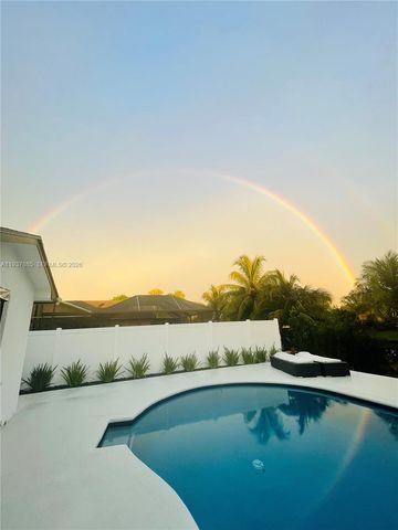 2814 SW 13th Dr, Deerfield Beach, FL 33442