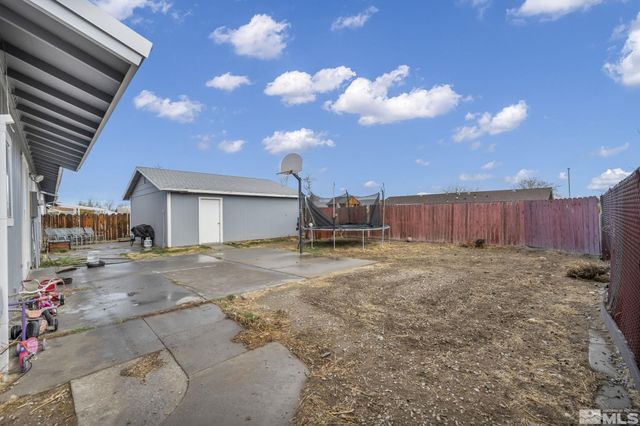 521 Whitaker Lane, Fallon, NV 89406