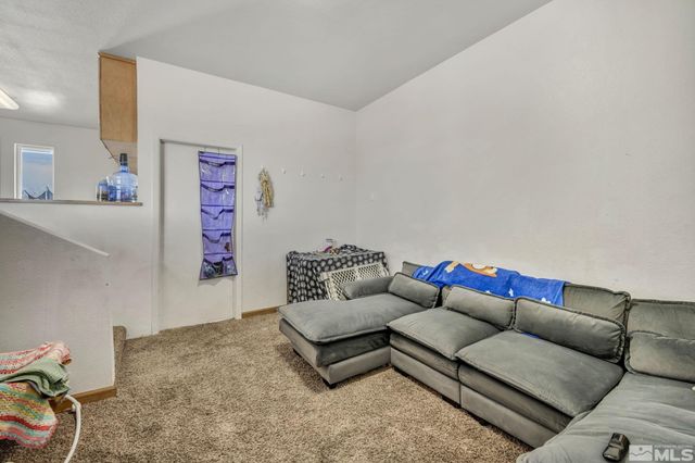 521 Whitaker Lane, Fallon, NV 89406