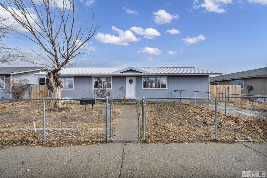 521 Whitaker Lane, Fallon, NV 89406