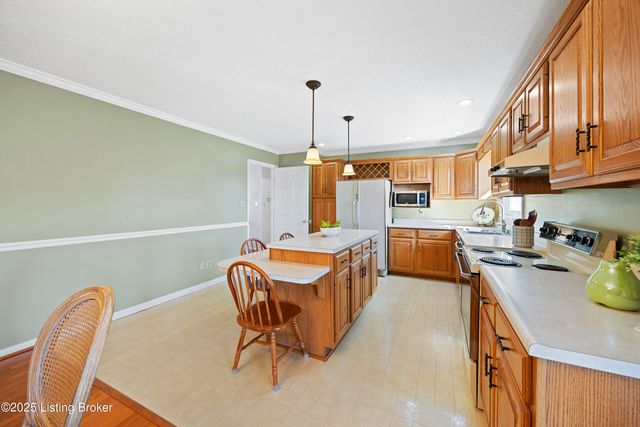 709 Bon Aire Dr, Elizabethtown, KY 42701