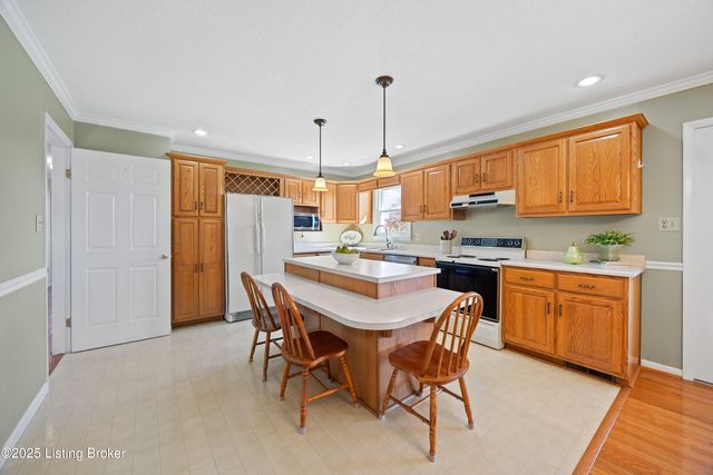 709 Bon Aire Dr, Elizabethtown, KY 42701