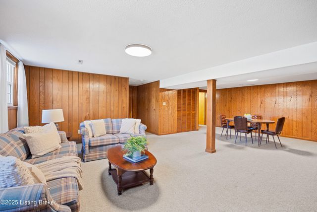 709 Bon Aire Dr, Elizabethtown, KY 42701