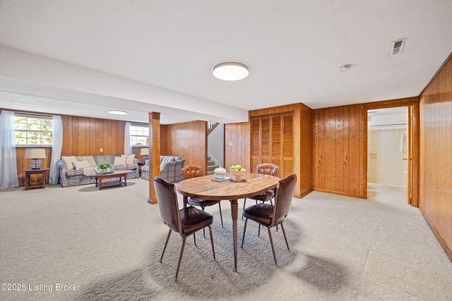 709 Bon Aire Dr, Elizabethtown, KY 42701