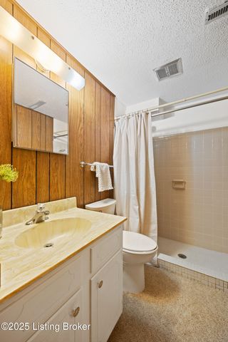 709 Bon Aire Dr, Elizabethtown, KY 42701