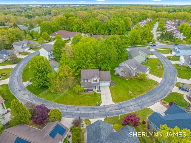 3816 Ravinewood Circle Se, City Of Grand Rapids, MI 49508