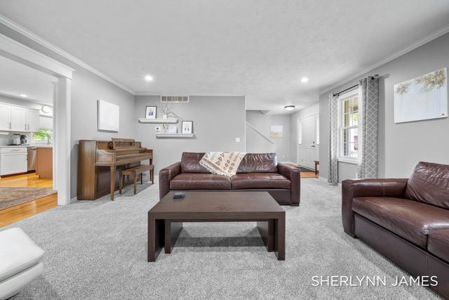 3816 Ravinewood Circle Se, City Of Grand Rapids, MI 49508