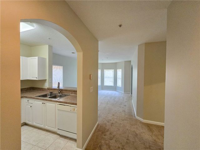 5035 Fairways Circle C207, Vero Beach, FL 32967