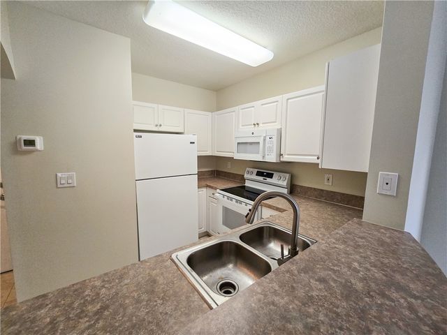 5035 Fairways Circle C207, Vero Beach, FL 32967