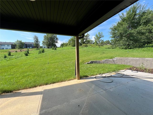 1401 Legend Drive, Tiffin, IA 52340