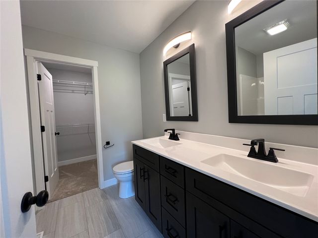 1401 Legend Drive, Tiffin, IA 52340