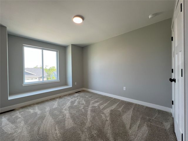 1401 Legend Drive, Tiffin, IA 52340