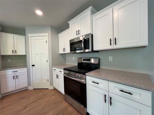 1401 Legend Drive, Tiffin, IA 52340