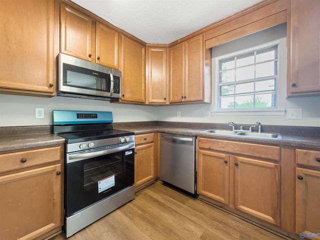 3208 Sandlin Road SW, Decatur, AL 35603