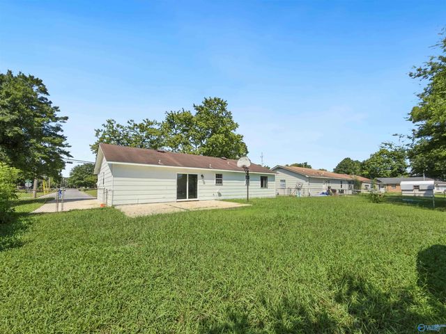 3208 Sandlin Road SW, Decatur, AL 35603