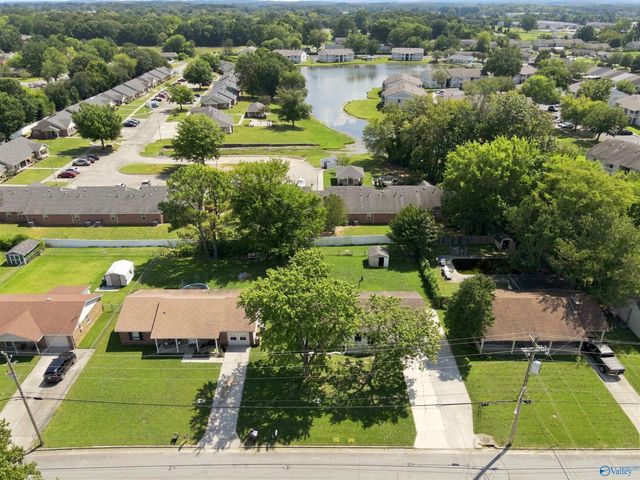 3208 Sandlin Road SW, Decatur, AL 35603