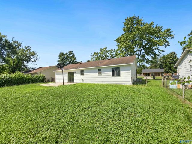 3208 Sandlin Road SW, Decatur, AL 35603