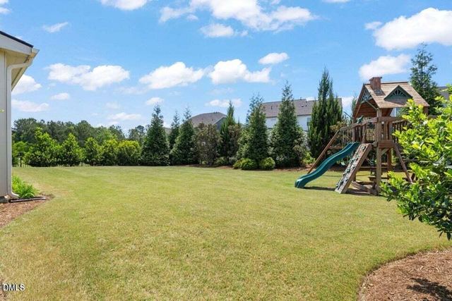 208 Cedar Wren Lane, Holly Springs, NC 27540