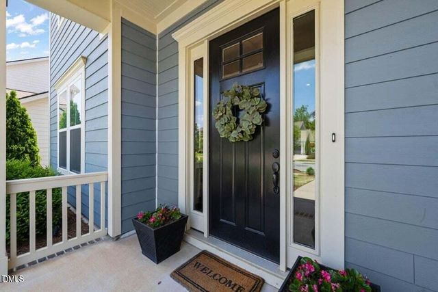 208 Cedar Wren Lane, Holly Springs, NC 27540