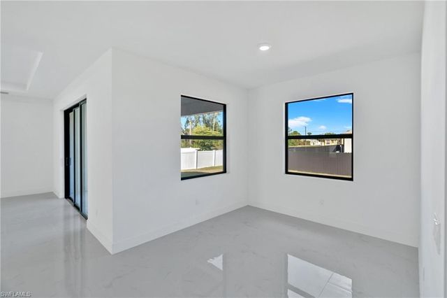 1142 Edelweiss ST E, Lehigh Acres, FL 33974