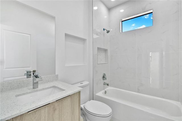 1142 Edelweiss ST E, Lehigh Acres, FL 33974