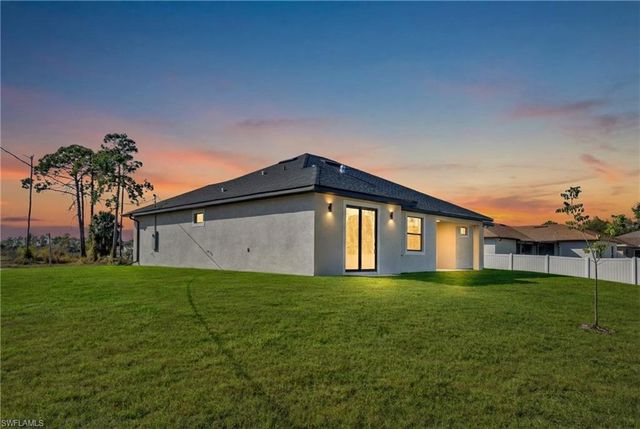 1142 Edelweiss ST E, Lehigh Acres, FL 33974