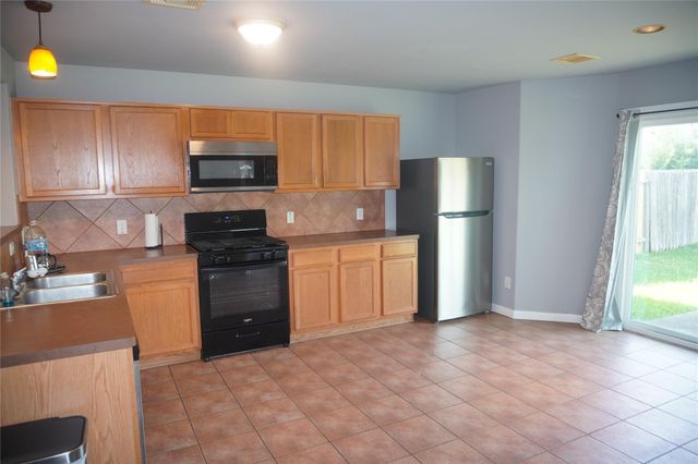 2663 Skyview Grove Court, Houston, TX 77047