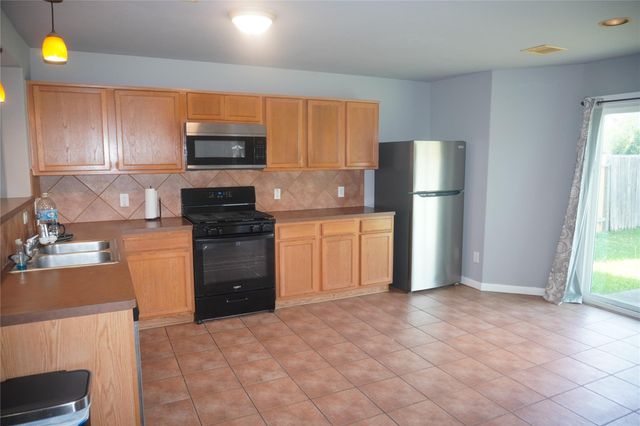 2663 Skyview Grove Court, Houston, TX 77047