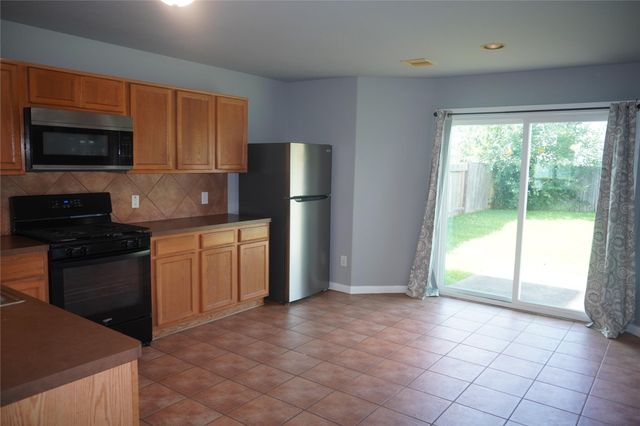 2663 Skyview Grove Court, Houston, TX 77047