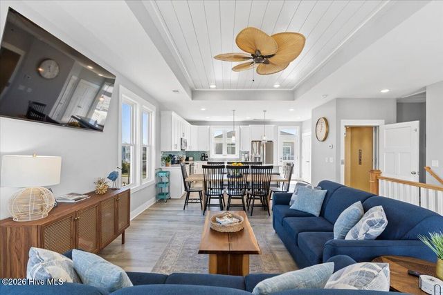 412 E Fourth Street, Ocean Isle Beach, NC 28469