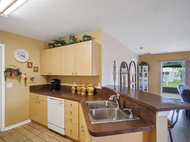 48 Mariposa Lane, Port St. Lucie, Port St Lucie, FL 34952