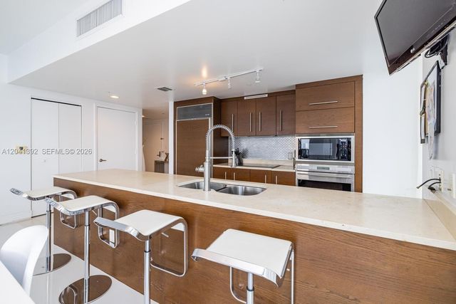 475 Brickell Avenue 4715, Miami, FL 33131