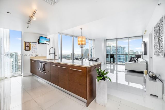 475 Brickell Avenue 4715, Miami, FL 33131